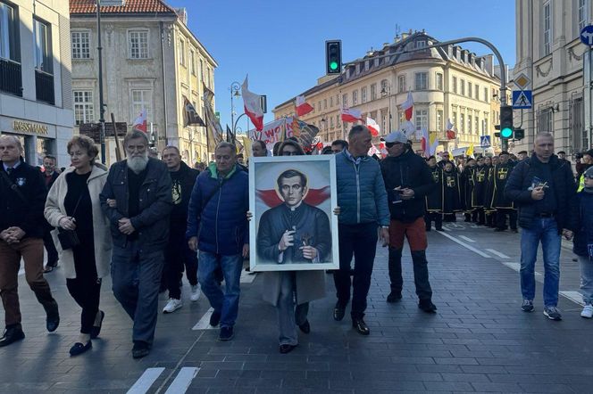 Warszawa: Narodowy Marsz Papieski upamiętniający 40. rocznicę śmierci ks. Popiełuszki 