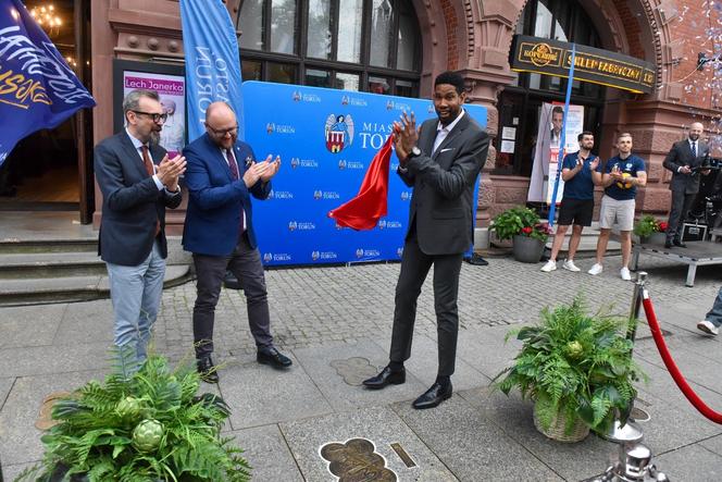 Wilfredo Leon odsłonił Katarzynkę w Piernikowej Alei Gwiazd