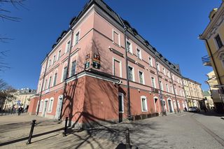 Wybudowany w połowie XVII wieku zdobi centrum Lublina. Historia Pałacu Parysów. Zdjęcia