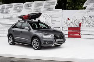 Audi Q3 z kempingowym namiotem