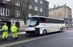 Czołowe zderzenie autokaru i autobusu miejskiego. Kabiny zmiażdżone, kierowcy w szpitalu