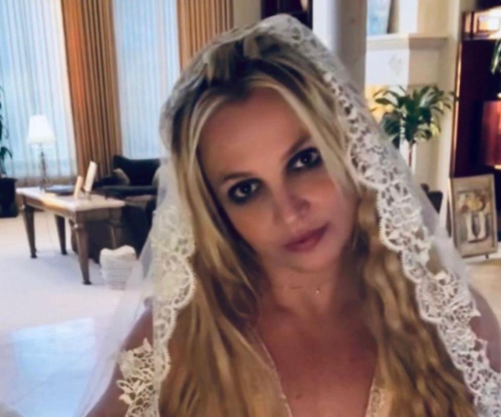 Britney Spears poślubiła SAMĄ SIEBIE! Twierdzi, że to jej najlepsza decyzja