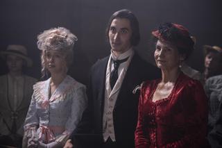 	Dewajtis odc. 7. Witold (Jan Hrynkiewicz), Olga Czertwanowa (Małgorzata Pieczyńska), Julka (Elżbieta Trzaskoś)