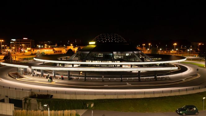 Dworzec autobusowy w Kielcach. Popularne "ufo"