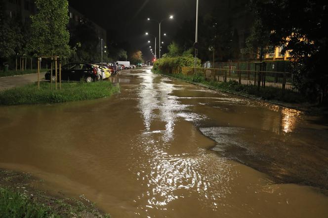 Awaria wodociągowa na Saskiej Kępie