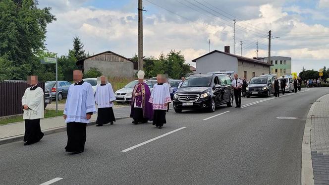 Pogrzeb ofiar zabójstwa w Borowcach. Gianni pożegnał swoich bliskich [ZDJĘCIA]