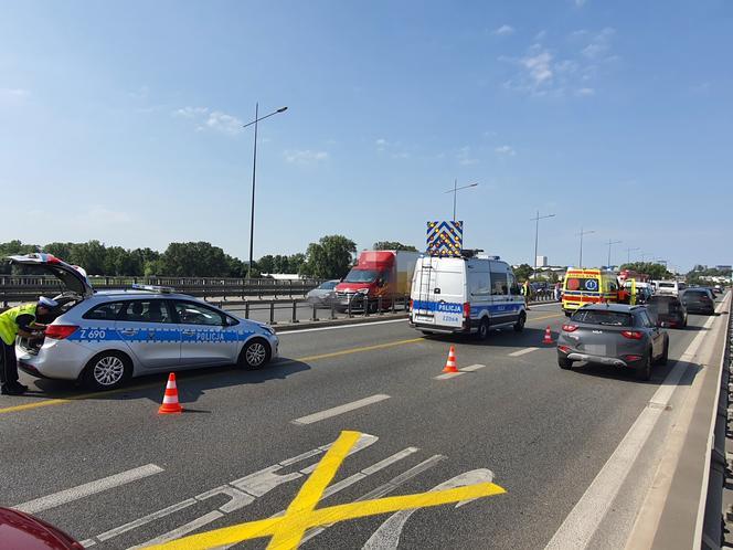 Warszawa: wypadek na moście Łazienkowskim
