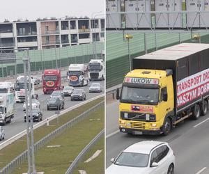 Otoczyli stolicę! Kierowcy utknęli w gigantycznych korkach na obwodnicy miasta. Tak wyglądał protest polskich przewoźników