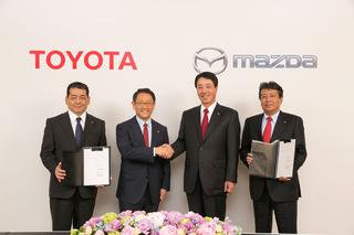 Toyota nauczy Mazdę jak efektywnie produkować samochody