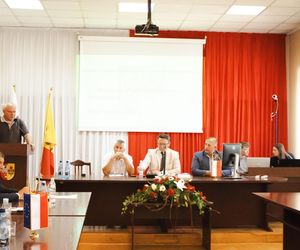 Powiat makowski ma... nowego króla. Radni intronizowali Jezusa. Zawierzamy mu nasze codzienne sprawy