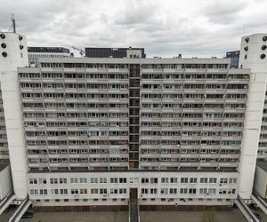 Titanic w centrum Wrocławia. Szesnastopiętrowy galeriowiec przy Powstańców Śląskich to jeden z największych molochów we Wrocławiu