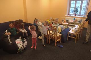 Dzieci i rodziny z pieczy zastępczej z Ukrainy znalazły bezpieczny dom w Lublinie. Pomogły Wioski Dziecięce