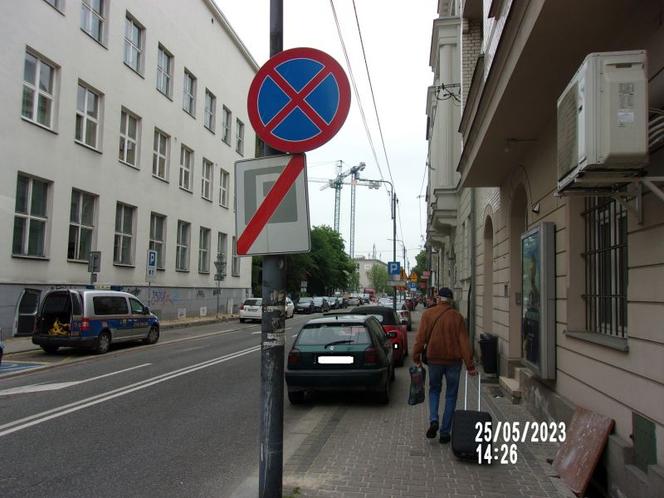 "Najlepsi" kierowcy są w Katowicach. A jak świetnie parkują! I jeszcze są potem zdziwieni mandatami