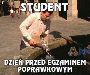 Początek roku akademickiego 2022/2023. Zobacz najlepsze memy o studiach i studentach!