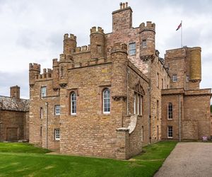 Schowają upadłego księcia w nawiedzonym zamczysku! Duchy to codzienność