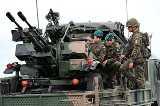 Żelazny Obrońca w akcji! Polska zademonstrowała siłę na poligonie w Ustce