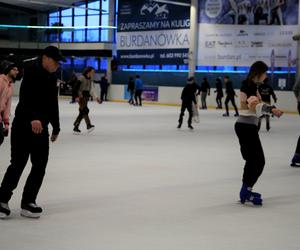 Zimowy PGE Narodowy zawitał do Lublina. Na Icemanii nie brakuje fanów łyżwiarstwa!