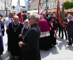  15 Edycja kremówki papieskiej. 