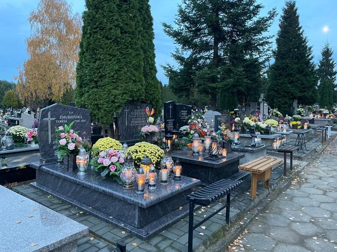 Cmentarz w Łodzi - 1 listopada