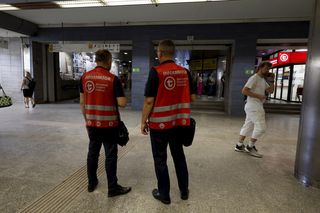 Paraliż w Warszawie po pożarze w metrze.