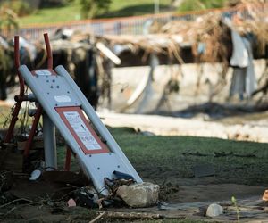 Sprzątanie po powodzi w miejscowości Lądek-Zdrój