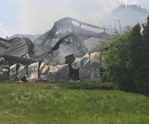 Gigantyczny pożar hali niedaleko Warszawy. Powołają specjalny zespół prokuratorski