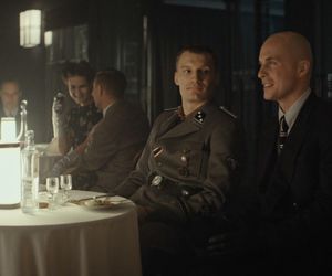 Zatoka szpiegów 2, odcinek 2: Herman Wulf (Mateusz Nędza), Heinrich Engel (Michał Balicki)