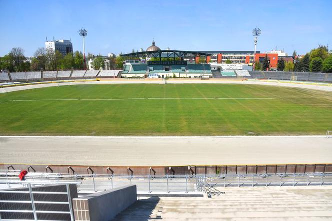 Budowa trybuny na stadionie Polonii na finiszu