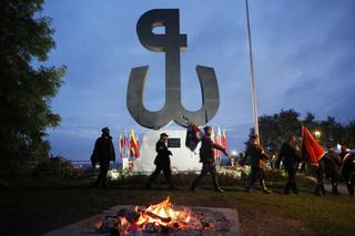 Walka o ogień na Kopcu Powstania. Czy iluminacja zastąpi ogień przez 63 dni obchodów