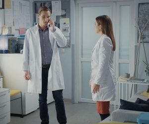 M jak miłość, odcinek 1850: Aneta (Ilona Janyst), Olek (Maurycy Popiel)