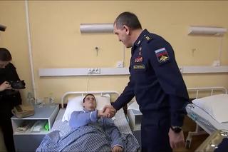 Wpadka rosyjskiego wiceministra obrony - nietrafione życzenia dla rannego żołnierza [WIDEO]