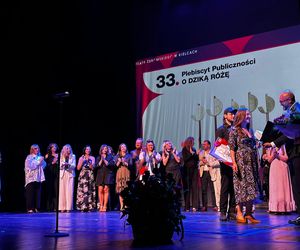 „Dzika Róża 2025” rozdana! Publiczność i dziennikarze wybrali najlepsze spektakle Teatru Żeromskiego w Kielcach