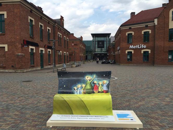 "Zaczytana" Galeria Kazimierz: Wielka Zbiórka Książek i inspirująca... ławka!