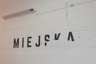 Nowa kawiarnia w centrum Lublina. Wcześniej był tu sklep mięsny. Dziś jest Miejska