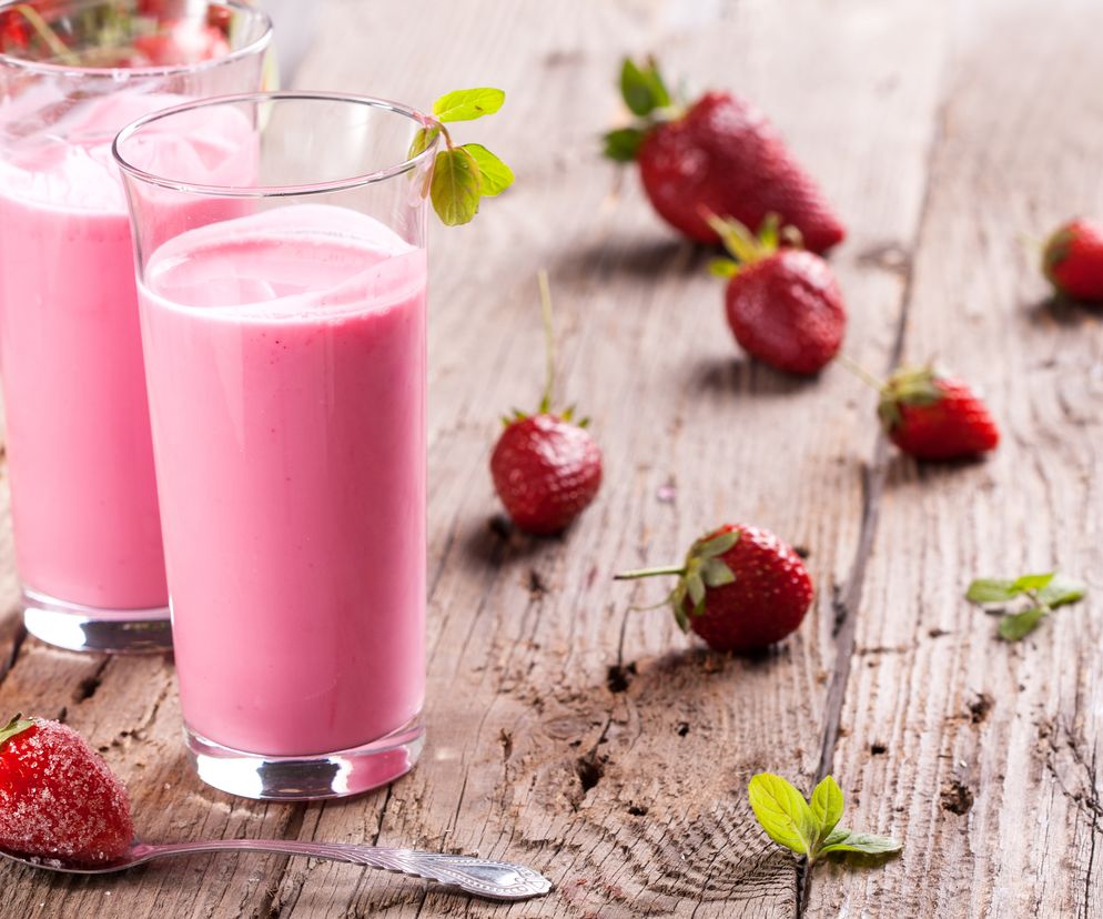 Truskawkowy shake z mrożonych truskawek - łatwy przepis