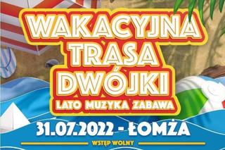 Wakacyjna Trasa Dwójki 2022 – Łomża. Na scenie  Zenek Martyniuk. O której godzinie oglądać i kto jeszcze wystąpi 31 lipca w Łomży? 
