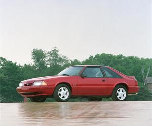Ford Mustang z 1992