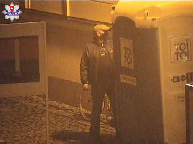 Zamość: Podpalił punkt szczepień. Trwa obława!