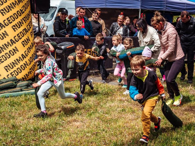 Runmageddon Kids rozgrzał Chorzów. 330 młodych zawodników pokonywało przeszkody