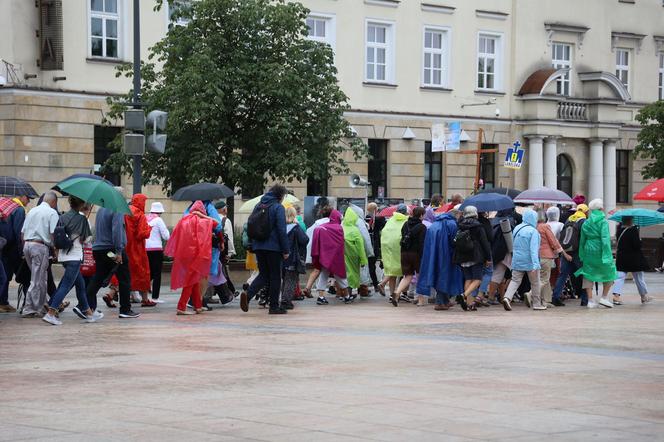 Lubelska Piesza Pielgrzymka na Jasną Górę 2024. Pątnikom deszcz niestraszny!