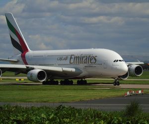 Linie Emirates zwiększają liczbę połączeń z Londynem przed sezonem zimowym 