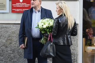 Pawlak wprowadza przyjaciółkę na salony