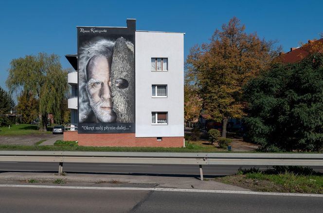 W Bytomiu powstał mural Romana Kostrzewskiego. Możemy go zobaczyć jadąc drogą krajową