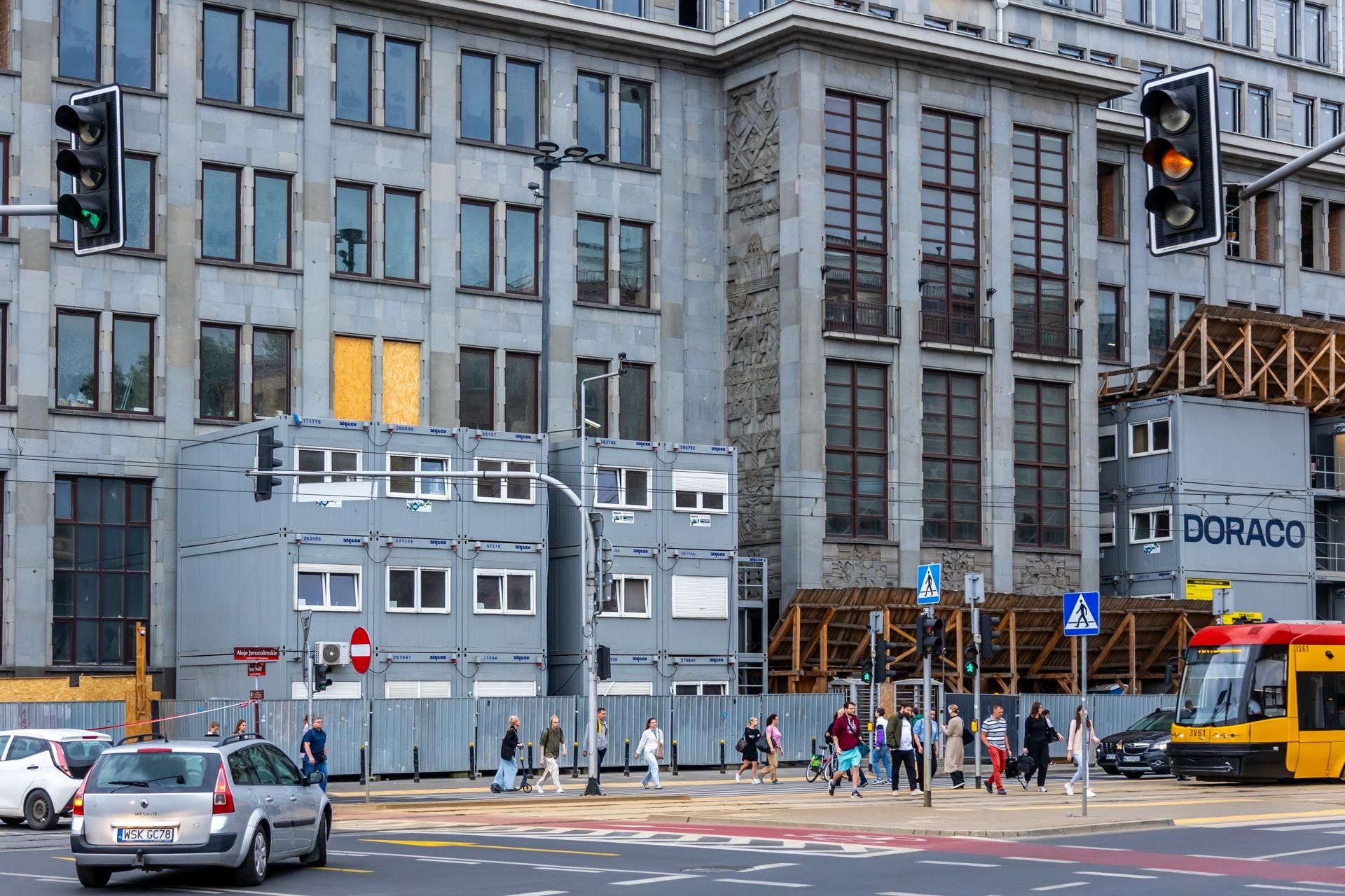 Gmach Banku Gospodarstwa Krajowego w Warszawie w trakcie remontu