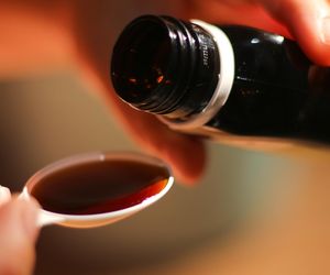 Nie czekaj na pluchę, już teraz zrób najlepszy syrop na odporność. Wystarczą 3 składniki