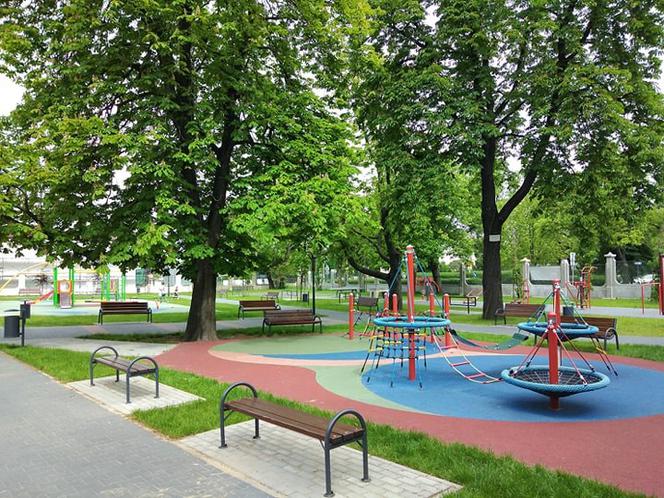 Plac zabaw w Parku Strzeleckim w Tarnowie