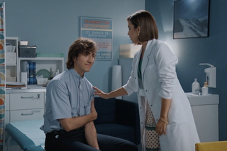 M jak miłość, odcinek 1696: Aneta (Ilona Janyst), duchowny (Paweł Janyst)