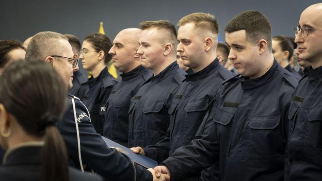 Gdańsk ma nowych policjantów. Złożyli ślubowanie [GALERIA]