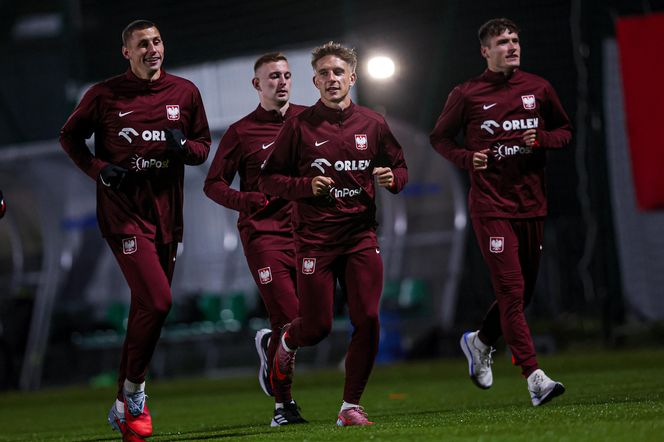 Robert Lewandowski i inni kadrowicze na treningu reprezentacji Polski