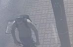 Wypadek w Bydgoszczy. Hulajnogą potrącił 76-latka i uciekł. Senior trafił do szpitala 